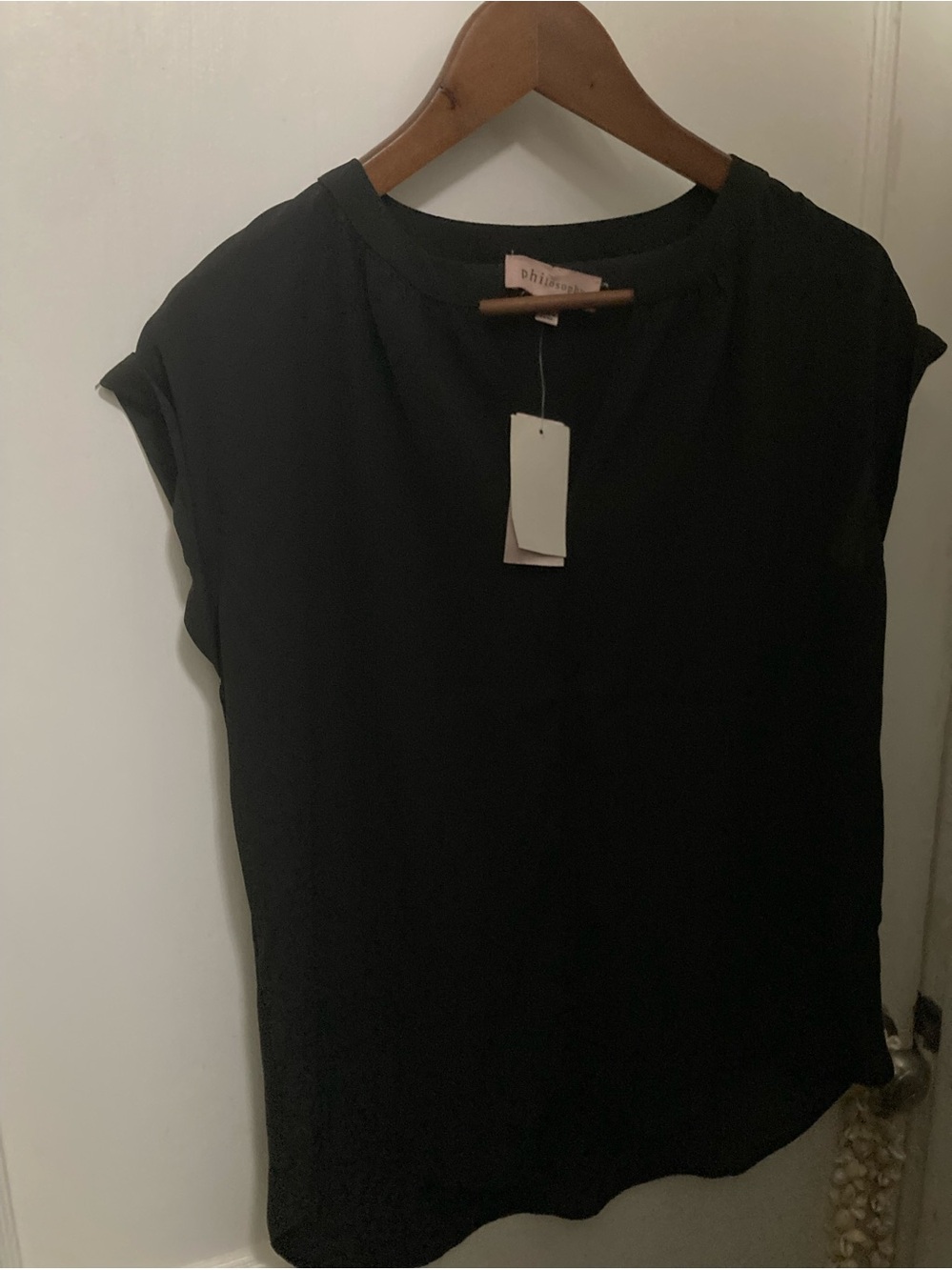 Philosophy small NWT black cap sleeve v neck blouse
